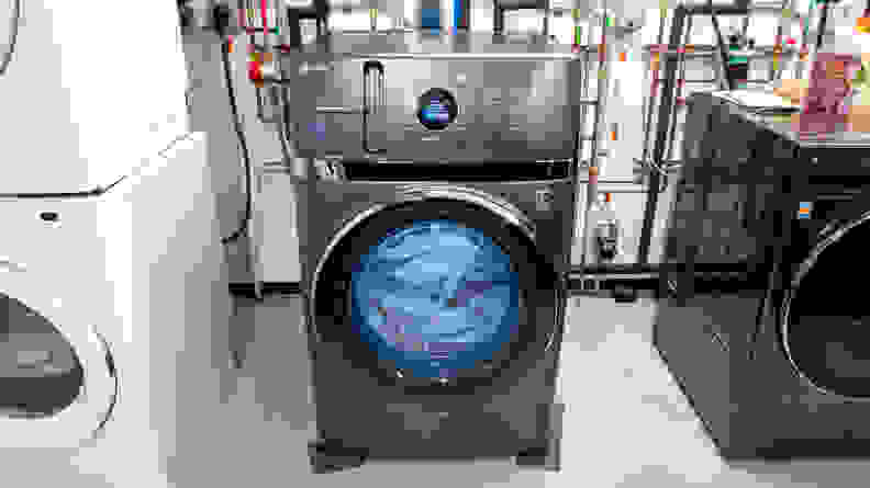 A washer dryer combo sits in the Reviewed labs.