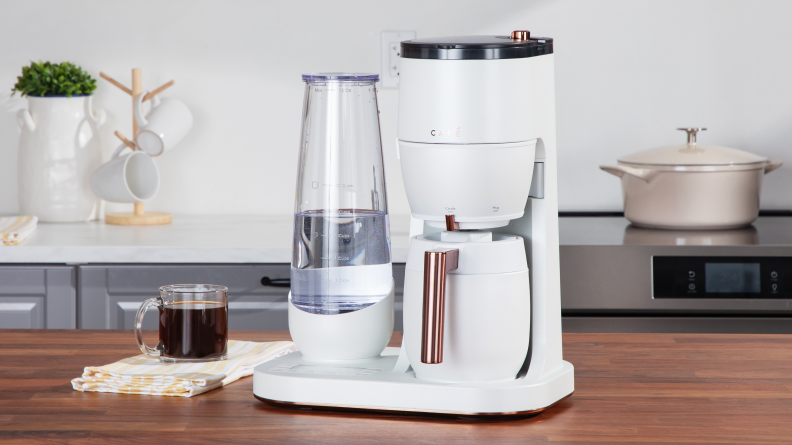 A Café Specialty Grind & Brew on a kitchen counter.